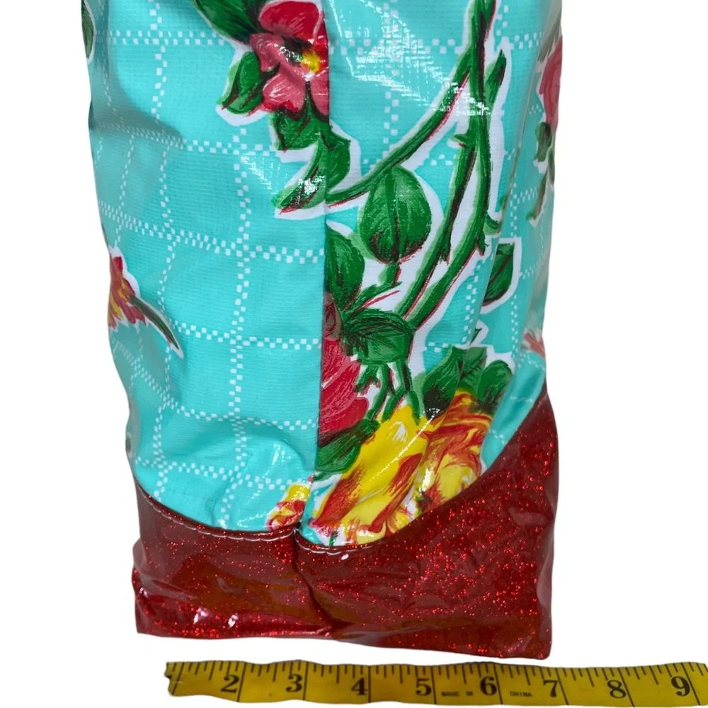 Rosegal Aqua Oilcloth Tote Bag with Cosmetic Bag NWOT